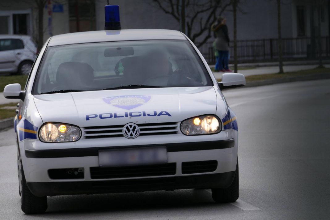 KUTINSKA SLATINA U prometnoj nesreći 84godišnjakinja teško ozlijeđena