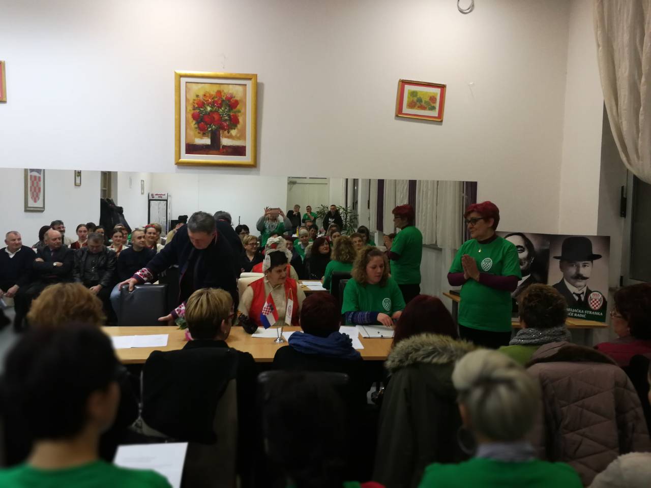 što mbm znači druženjeizlazi ipoh