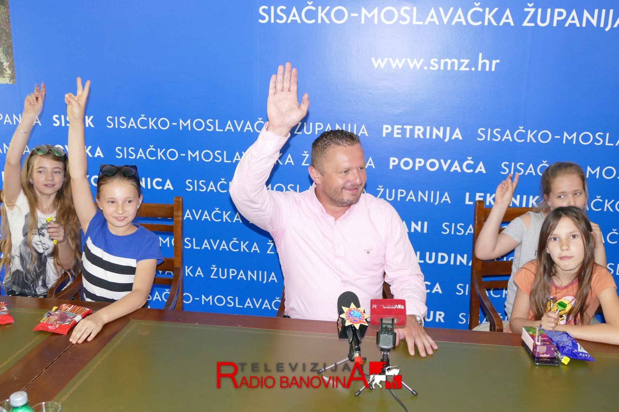 Ako želite odgovore morate postaviti pitanja.