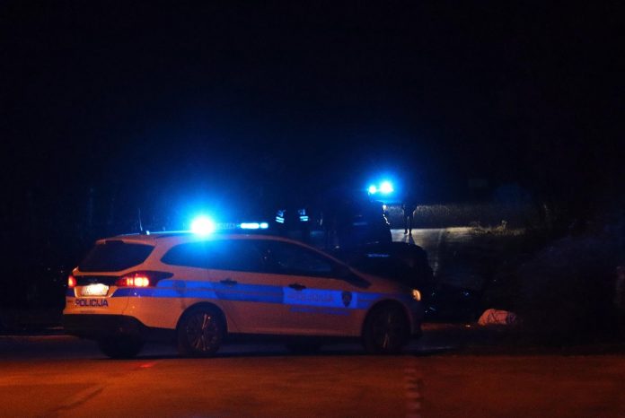 Knin: Dvije osobe smrtno stradale u sudaru dva automobila