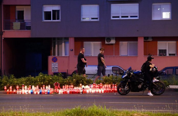 Zagreb: Građani pale svijeće na mjestu stradavanja motorista i biciklista