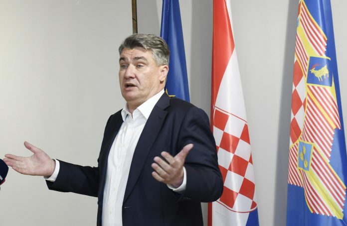 Glina: Zoran Milanović na predstavljanju dokumenta