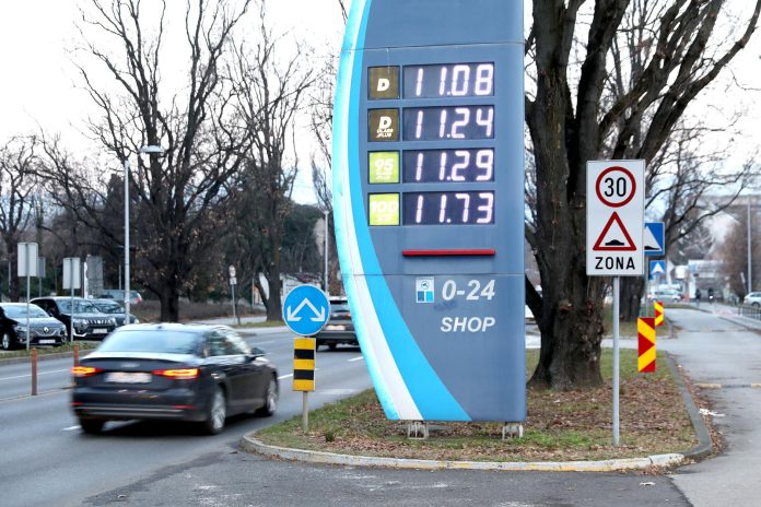 Nakon ponoći poskupila su goriva na benzinskim postajama