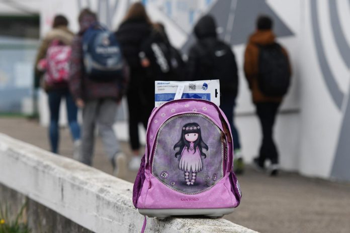 Od danas je krenulo neobavezno samotestiranje učenika u školi