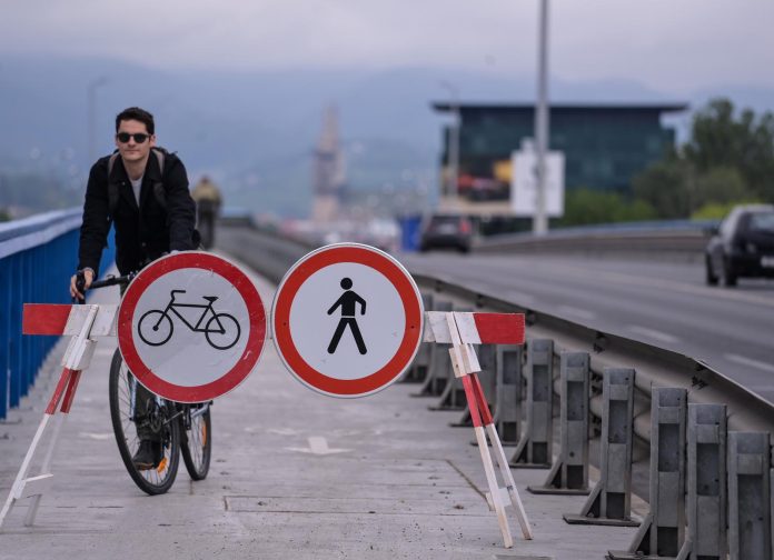 Zagreb: Počeli radovi na Mostu slobode, trajat će tri mjeseca