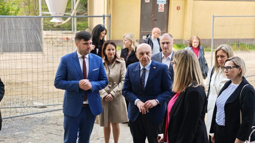 Ministar Ružić u Sisačko-moslavačkoj županiji: Organizirano stanovanje kao novi model skrbi za starije 1