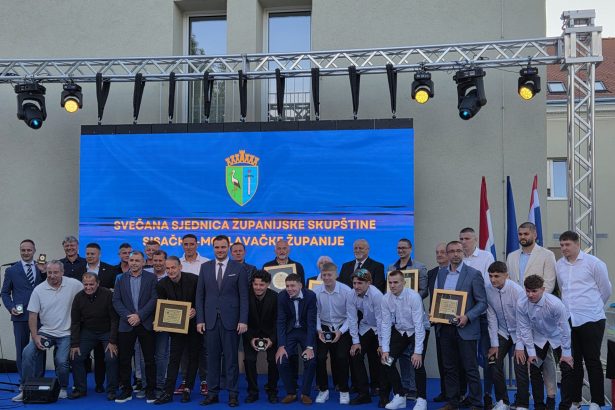 Sisačko-moslavačka županija obilježila svoj dan: U fokusu povijesna ulaganja, obnova i demografska revitalizacija 1