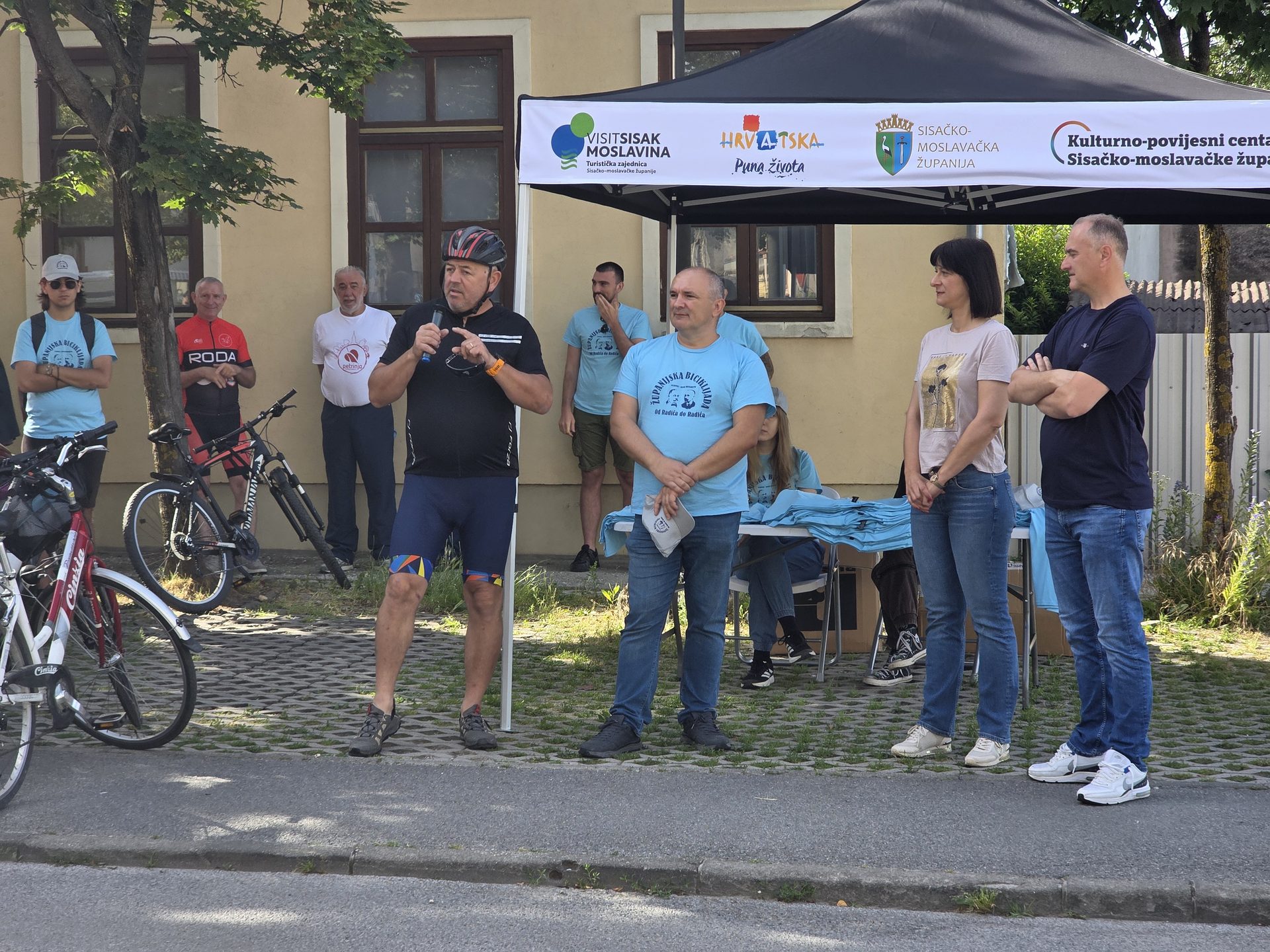 Tradicionalna biciklijada spojila Petrinju, Sisak i Trebarjevo u čast braći Radić i Danu županije 4