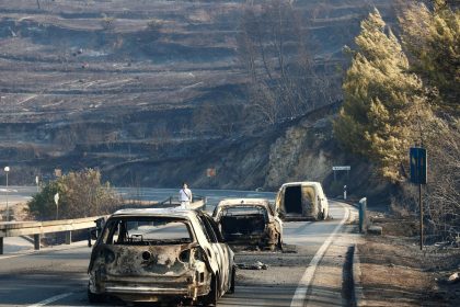 Katastrofalan požar u Omišu i Lokvi Rogoznici: Izgorjele kuće, sedmero ljudi bori se za život 1