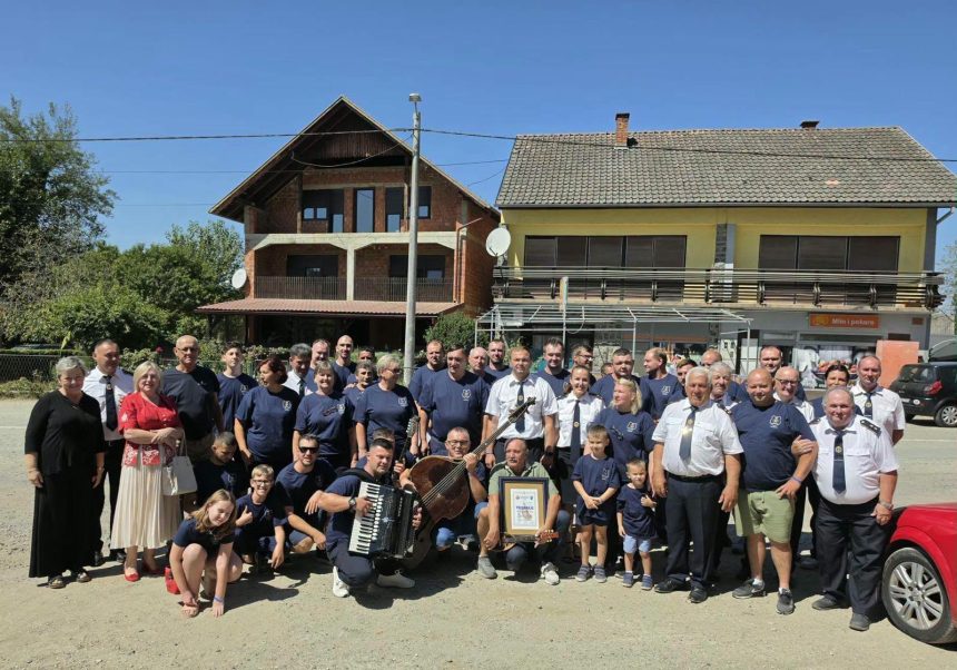 Dvostruko slavlje u Kratečkom: Obilježeno Rokovo i 120 godina rada lokalnih vatrogasaca 1