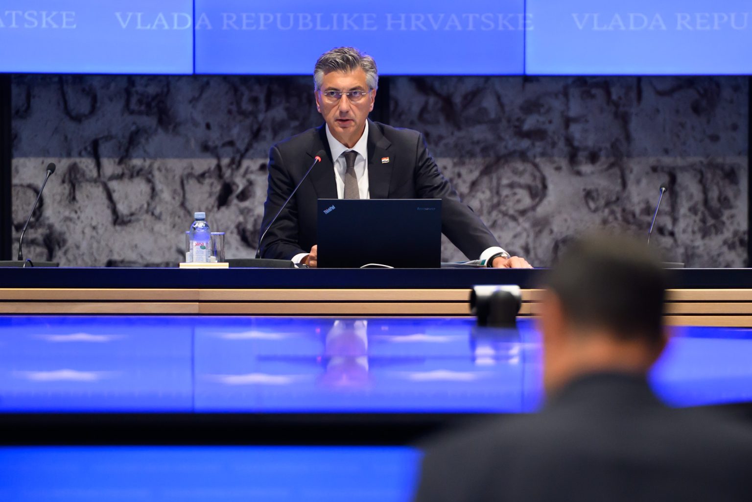 Vlada pokreće hitno čišćenje deponija u Gospiću i šalje financijsku pomoć Omišu 1