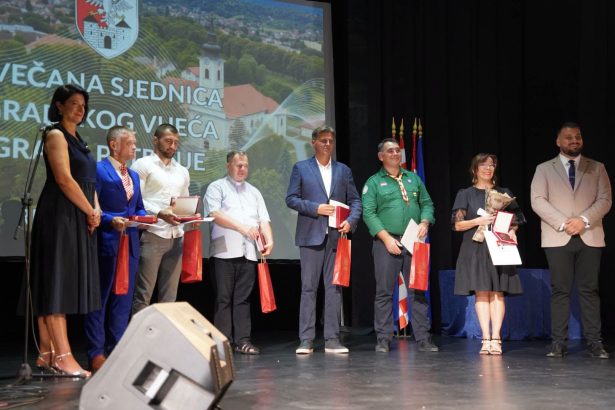 Svečana sjednica povodom Dana grada Petrinje: Obnova napreduje, a najbolje vrijeme tek dolazi 1