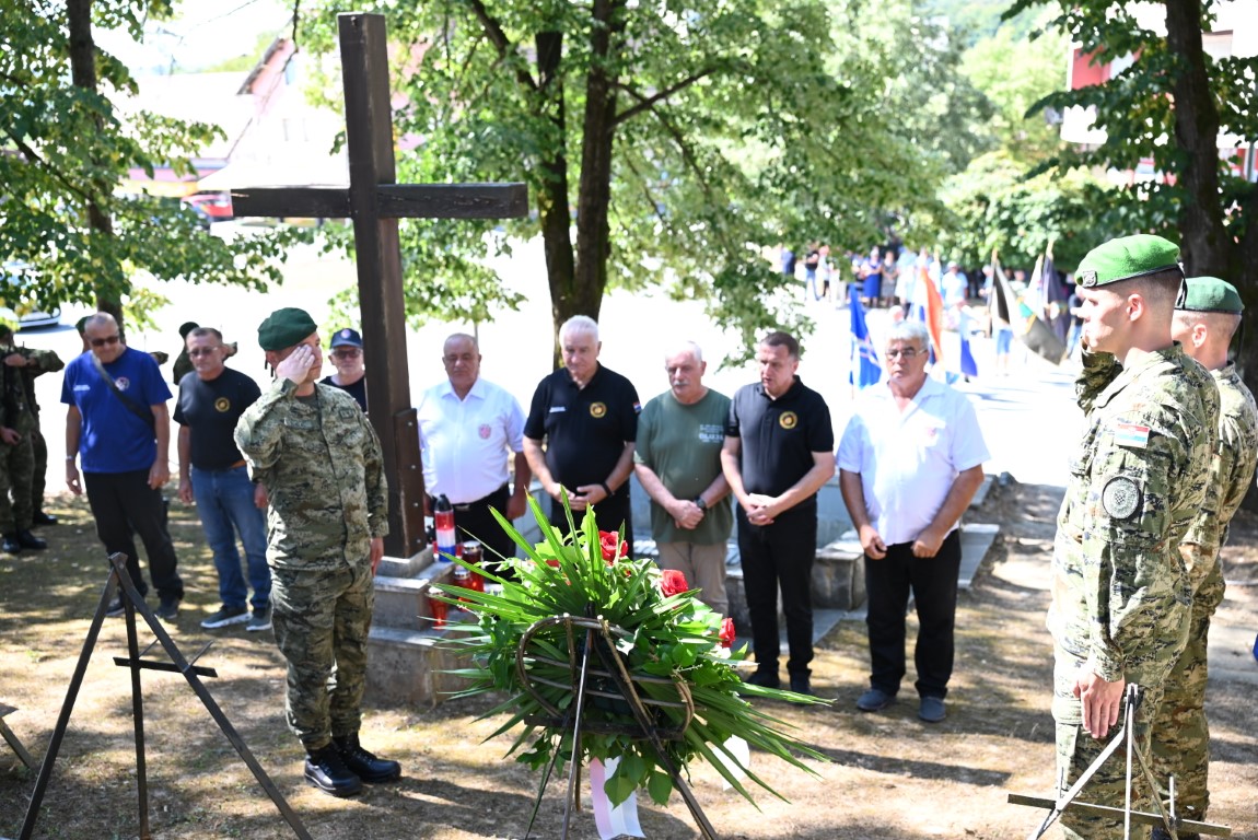 Obilježena 31. godišnjica kraja operacije Oluja: Dvor kao simbol završnih borbi i oslobođenja 3