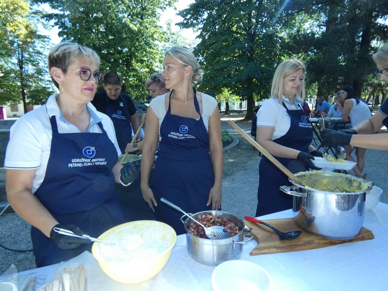Petrinja ugostila peto izdanje Banovina Gastro Festa: Slavlje domaće hrane i tradicije 5