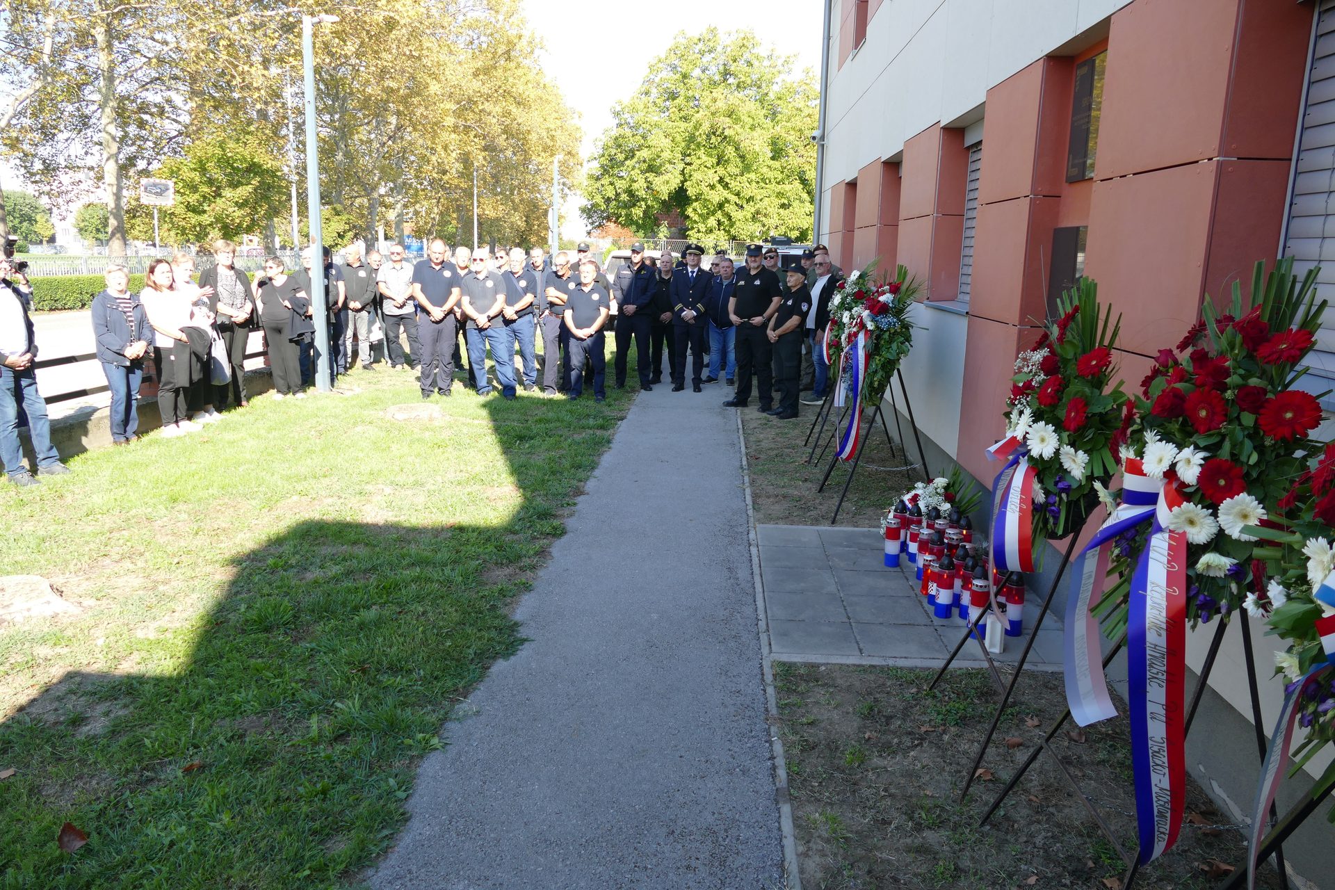 Petrinja obilježila obljetnicu napada na policijsku postaju: Odana počast prvim braniteljima