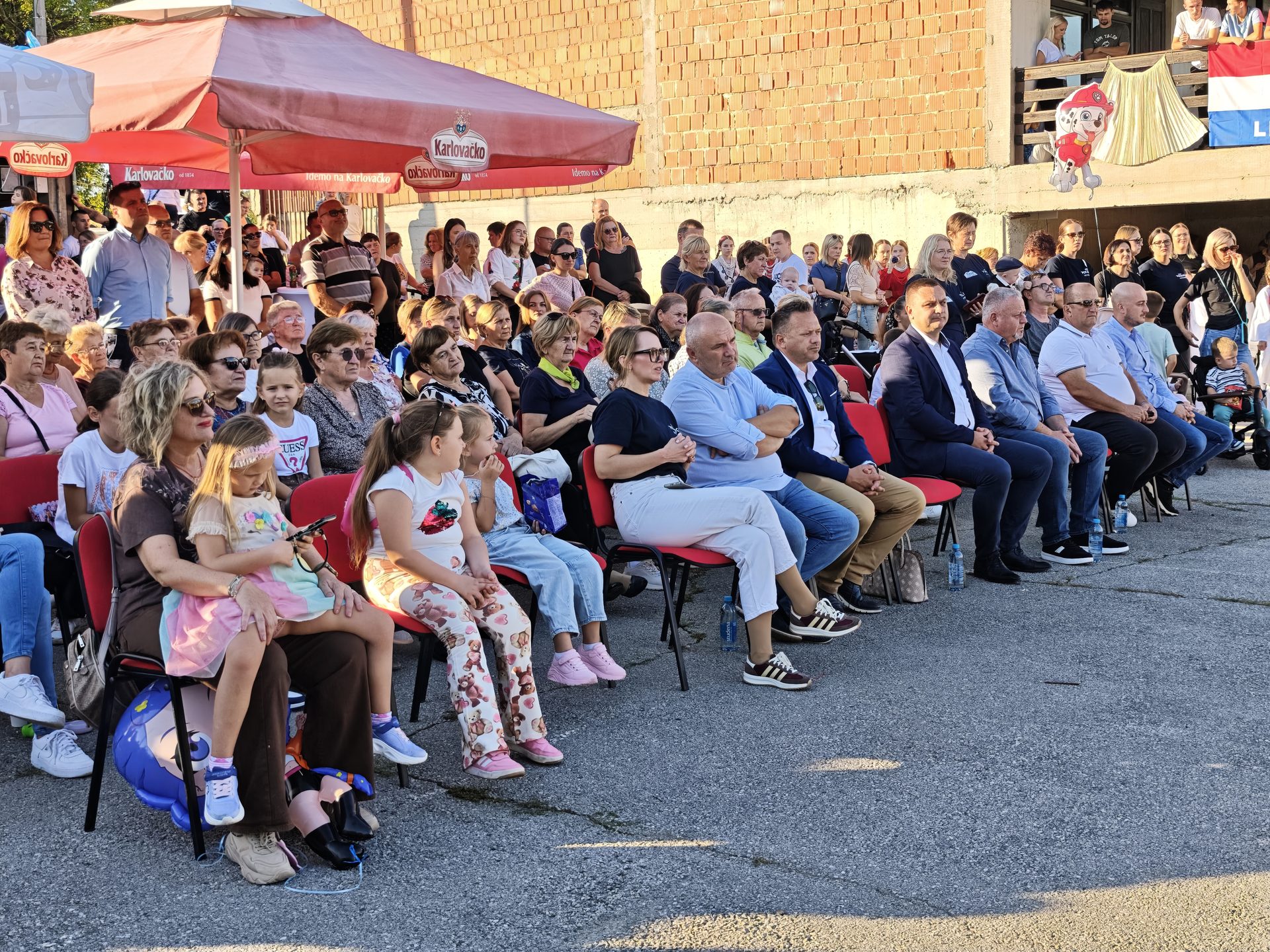 Svečano u Letovaniću: Otvorena obnovljena područna škola i održani Dječji folklorni susreti 2