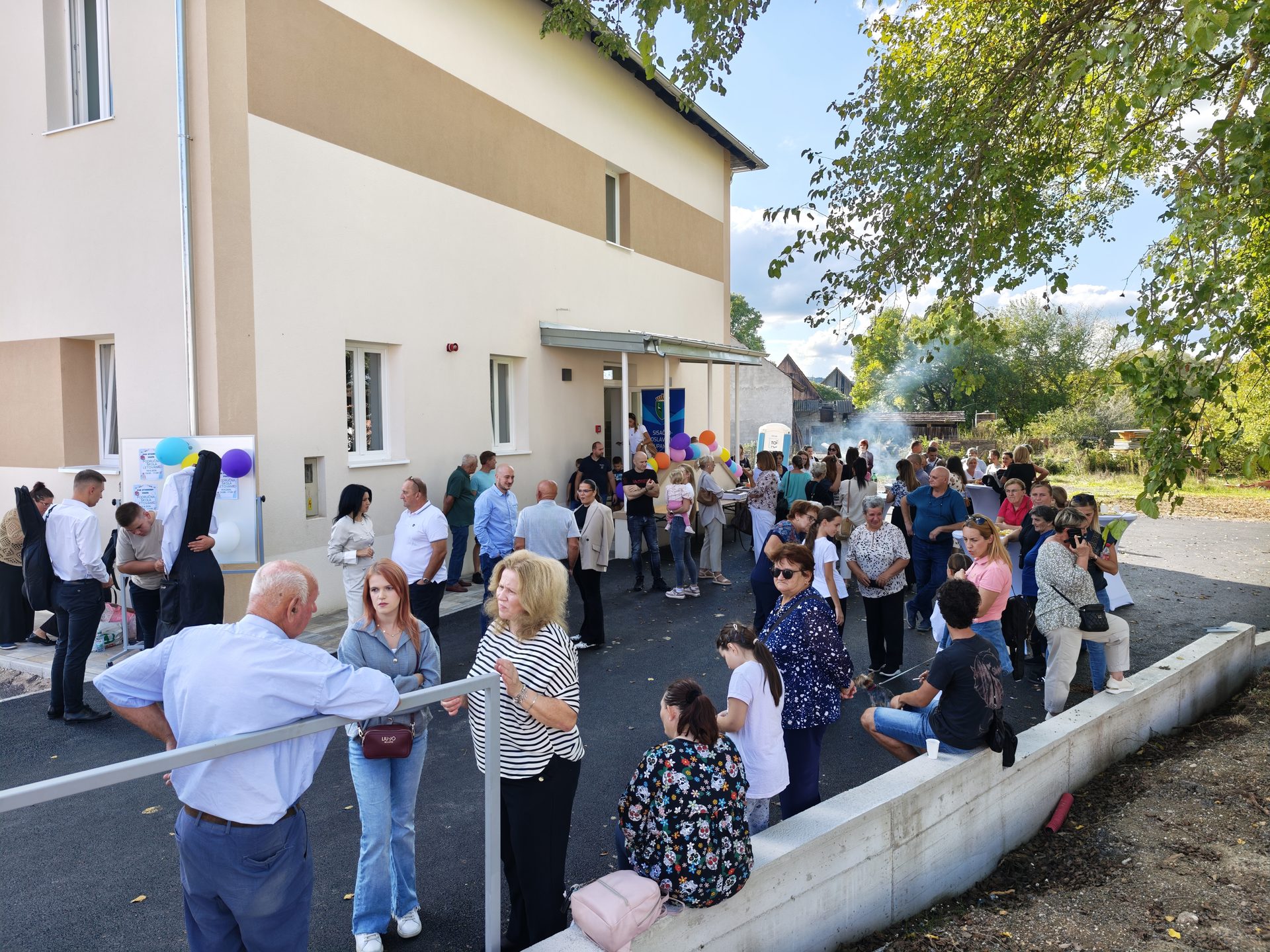 Svečano u Letovaniću: Otvorena obnovljena područna škola i održani Dječji folklorni susreti 3