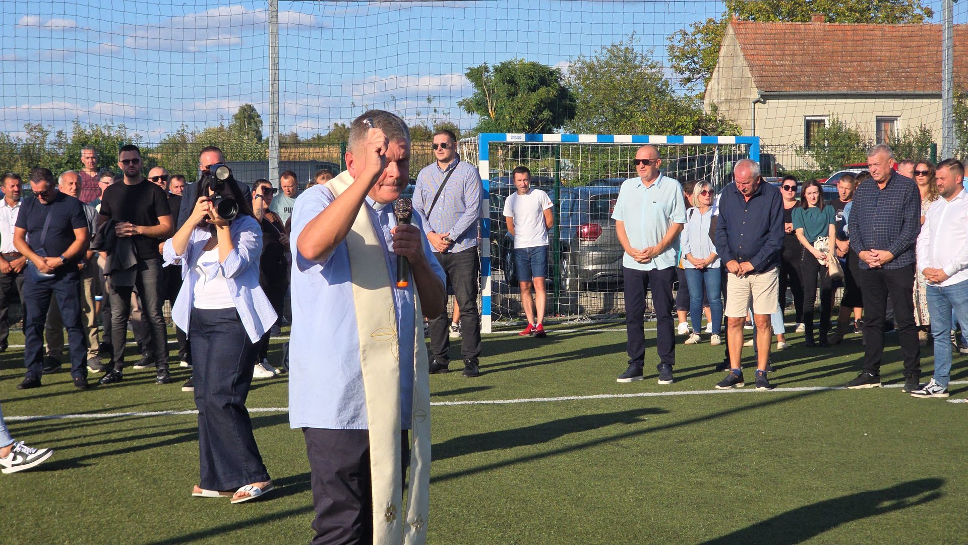 Milijunsko ulaganje u sport: Svečano otvoren novouređeni nogometni teren i klupske prostorije NK Dubrava 5