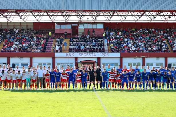 HNK Segesta proslavila 120. rođendan: Spektakl u Sisku uveličao zagrebački Dinamo 1