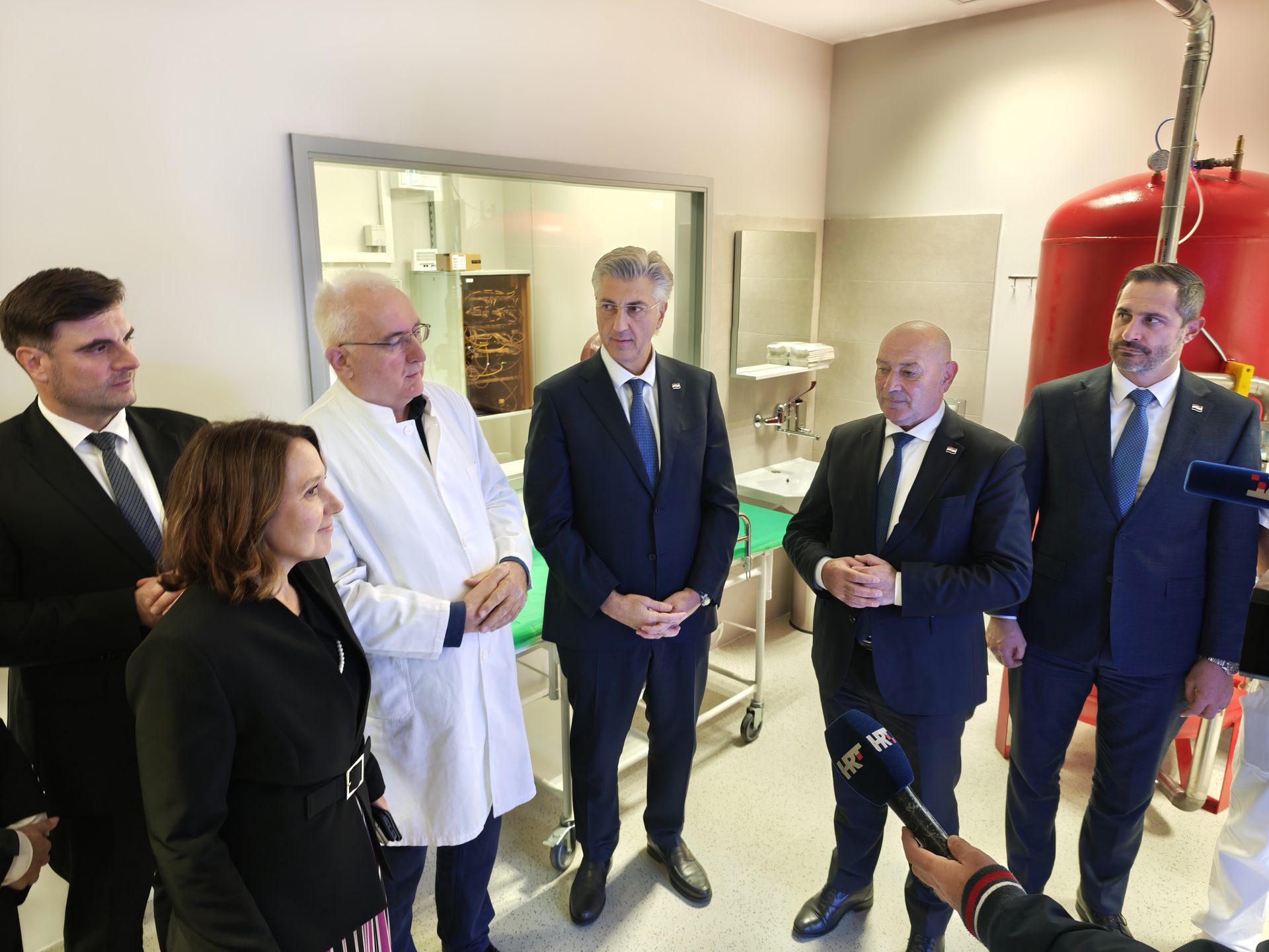 U Petrinji predstavljena nova hiperbarična komora: Vrhunska zdravstvena skrb za branitelje i civile 5