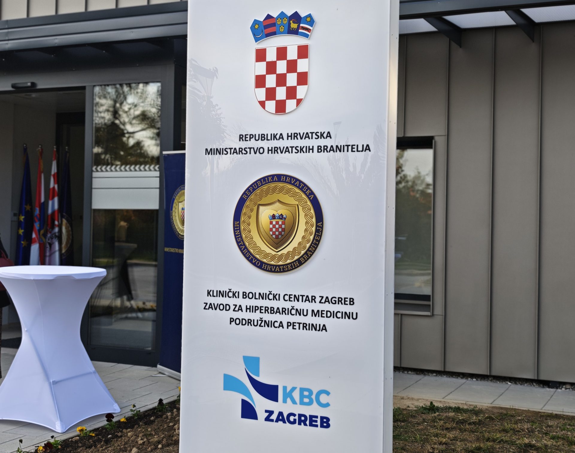 U Petrinji predstavljena nova hiperbarična komora: Vrhunska zdravstvena skrb za branitelje i civile 6